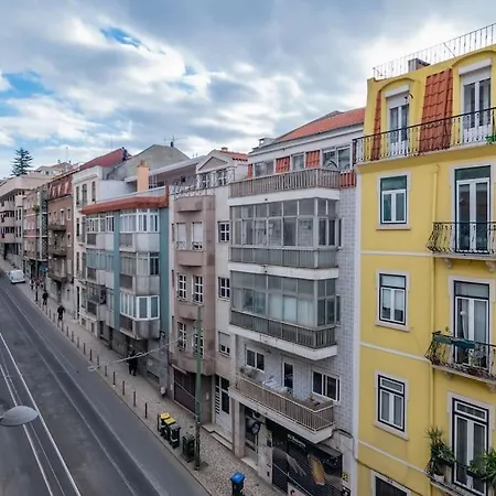 Charming Tram 28 W/ac, Heating Apartament